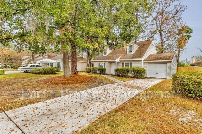 Building Photo - 10 Doe Tail Ct