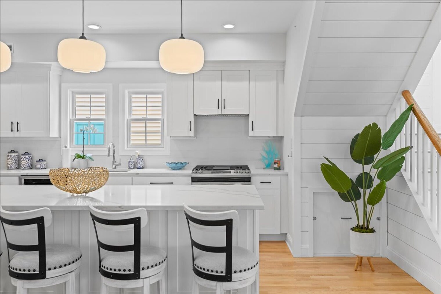 Building Photo - 212 Central Ave