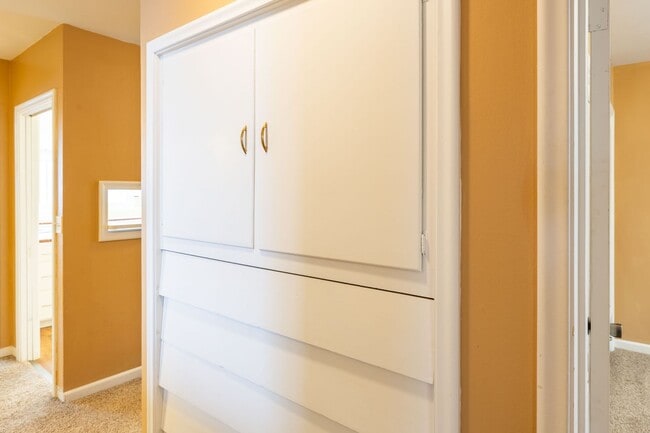 Building Photo - R134IC