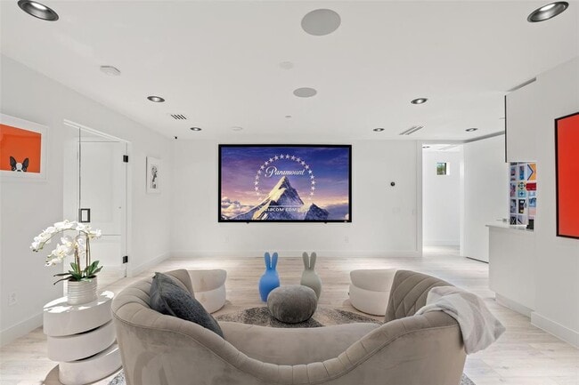 Building Photo - 1501 Ridgecrest Dr