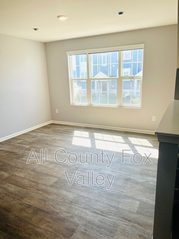Building Photo - 844 Briar Gln Ct