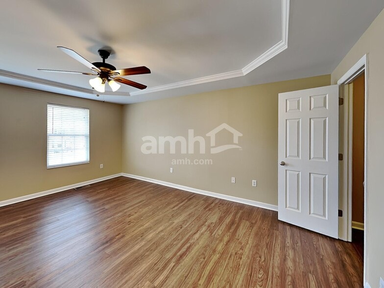 Building Photo - 10213 Waterford Ct