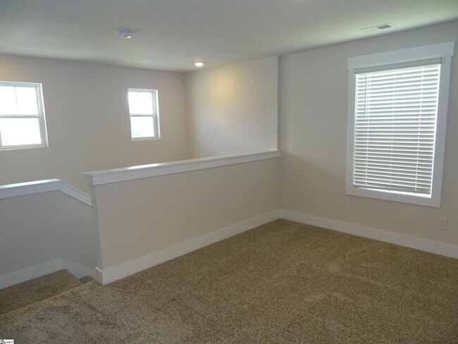 Building Photo - 146 Bromes Wy