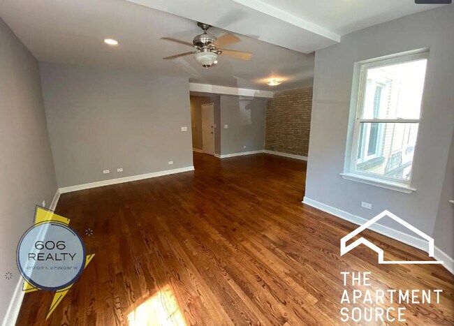 Building Photo - 2704 W Arthur Ave