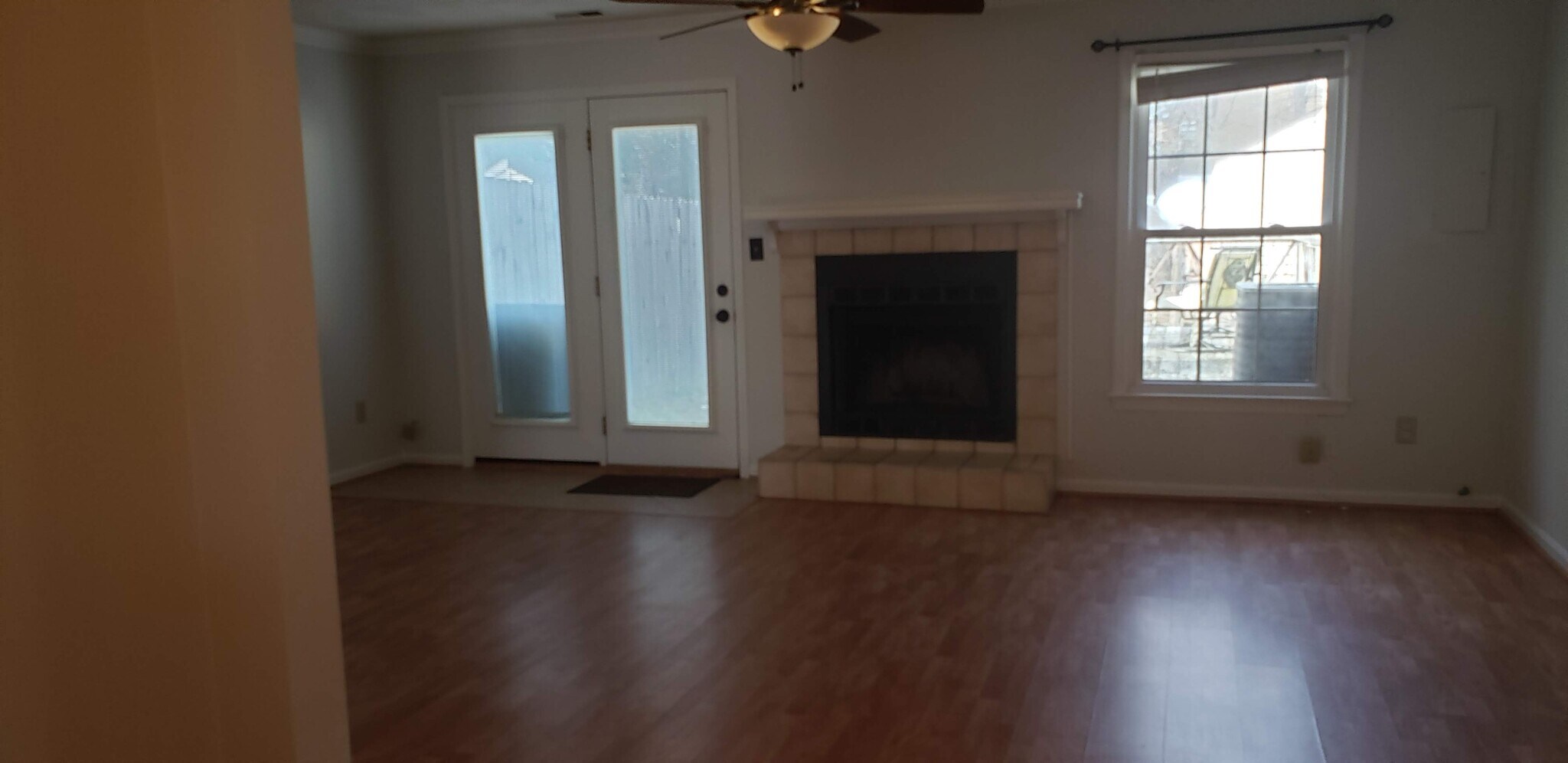 Family Room w/Fireplace - 4612 Stonebridge Ln