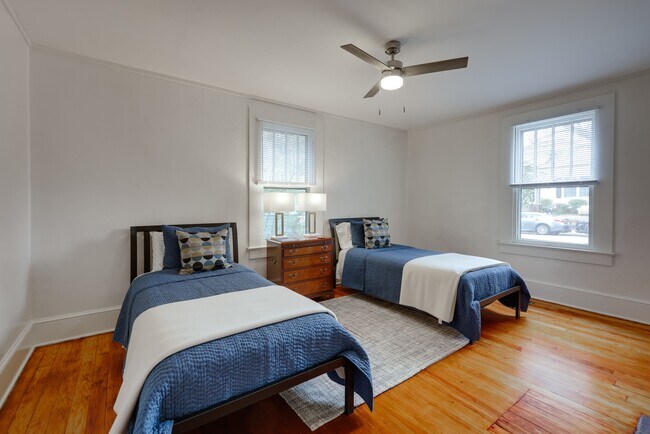 Building Photo - 150 Hall St