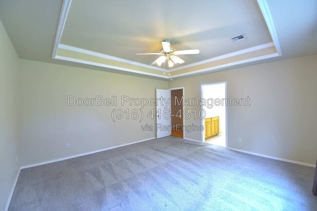 Building Photo - 11621 S Mulberry Ln