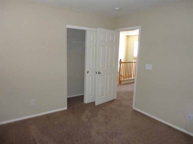 Building Photo - 6473 Karlsen Ct