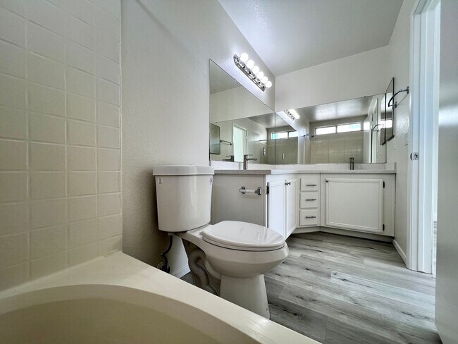 Building Photo - Charming 3-Bedroom Single-Story Home in Elkhorn!
