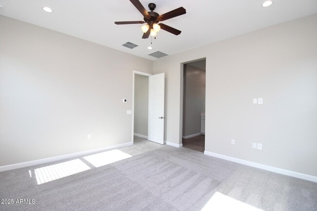 Building Photo - 4811 E Village Dr