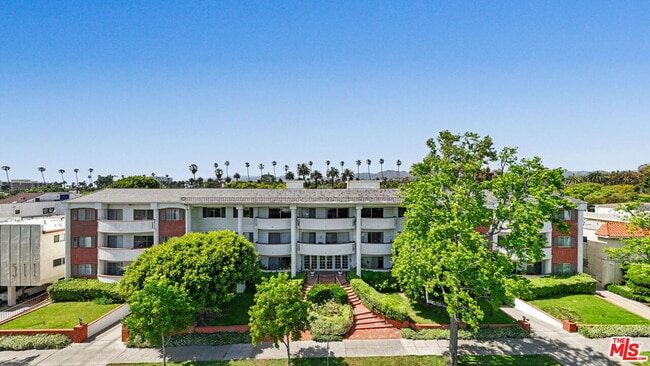 Building Photo - 521 Montana Ave