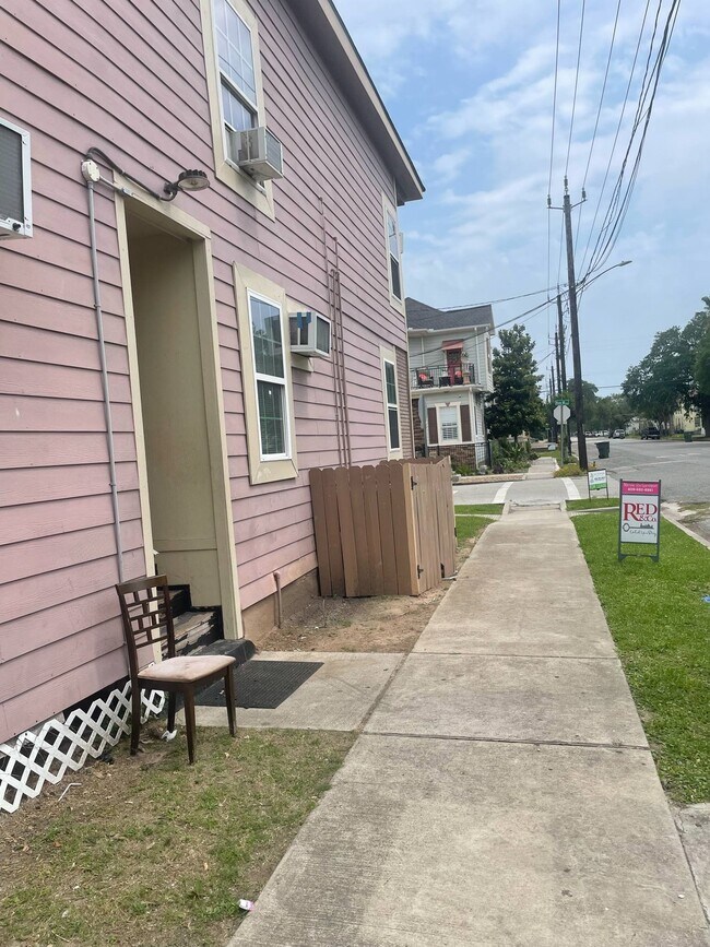 Building Photo - 3028 Avenue M Ave