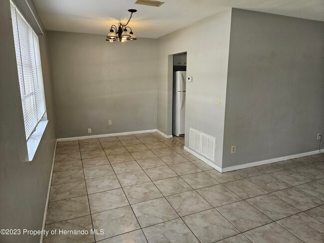 Building Photo - 4623 Cynthia Ln