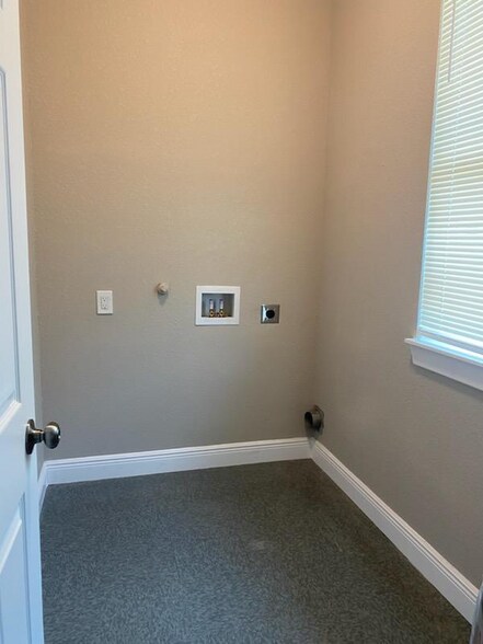 Building Photo - 435 Dunning Ave