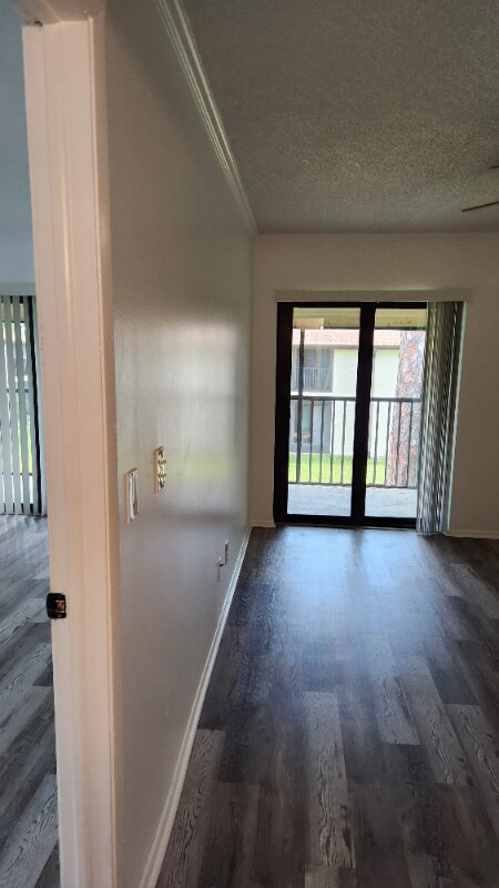 Building Photo - 420 Breakwater Dr