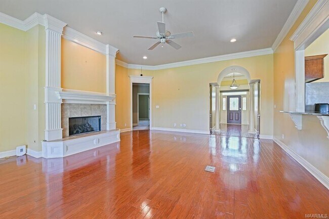 Building Photo - 8318 Chadburn Way