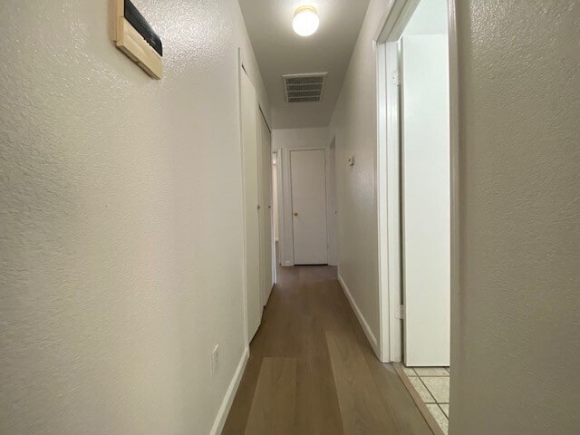 Building Photo - 3-bedroom, 2-bath, 1,107 sq. ft. single-story home in Sacramento