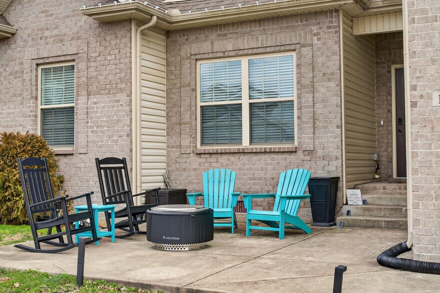 Building Photo - 163 Gabriella Ct