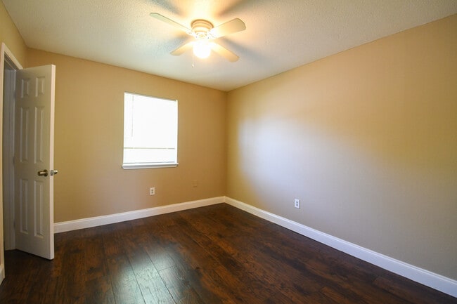 Building Photo - 227 Belle Terre Blvd