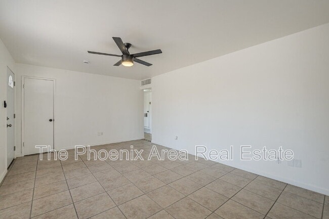 Building Photo - 787 W Flint St