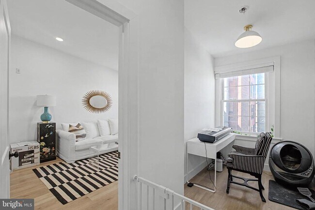 Building Photo - 120 N 3rd St