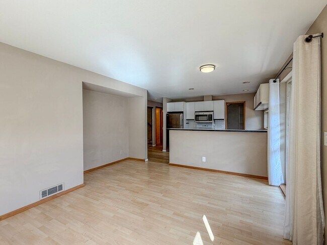 Building Photo - Quirky 1bd/1.5bth Loft Condo in West Queen Anne, $2,300/mo.