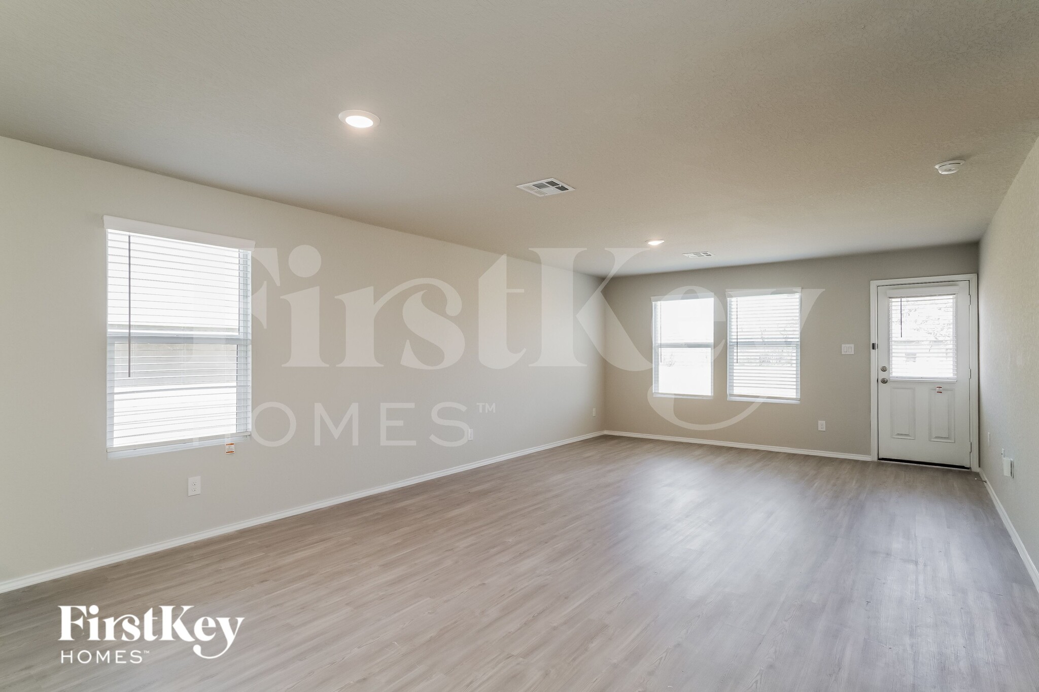 Building Photo - 9966 Sarrebourg St