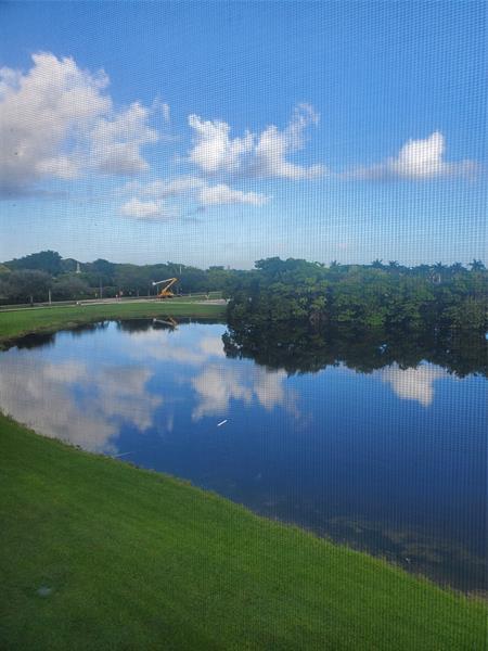 Building Photo - 4058 Ainslie Dr