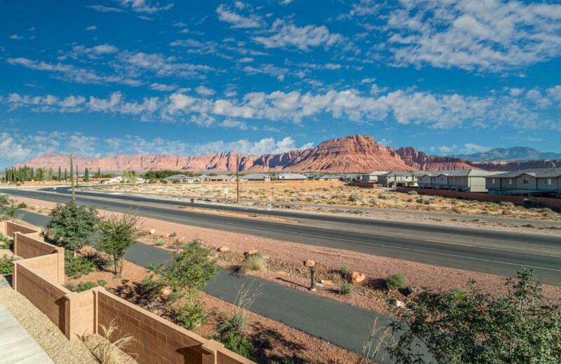 Building Photo - 350 W Old Hwy 91