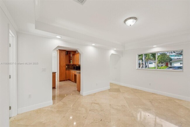 Building Photo - 13145 Coronado Terrace