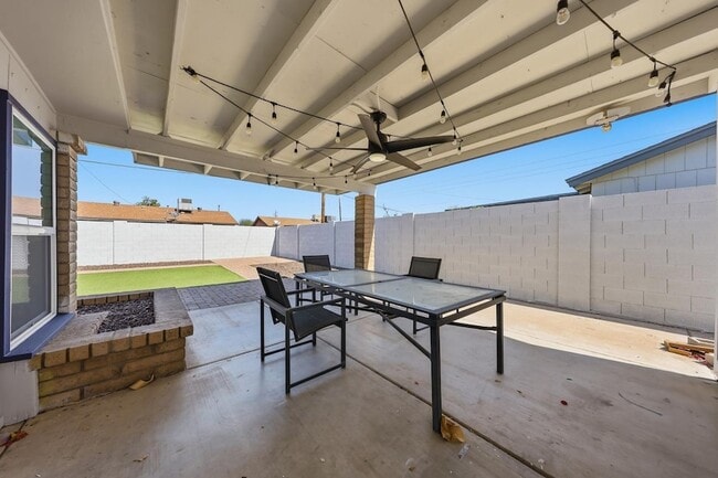 Building Photo - 3540 E Voltaire Dr