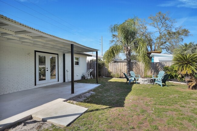 Building Photo - 2239 S Beach Pkwy