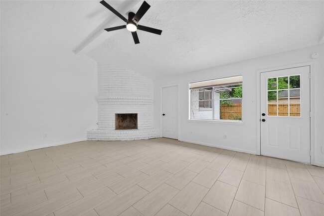 Building Photo - 7635 Dawnridge Dr