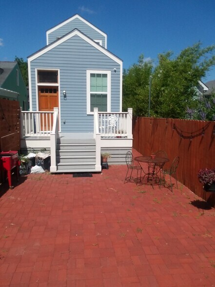 Backyard - 1217 Touro St
