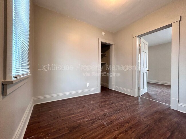 Building Photo - 1126 Holt St