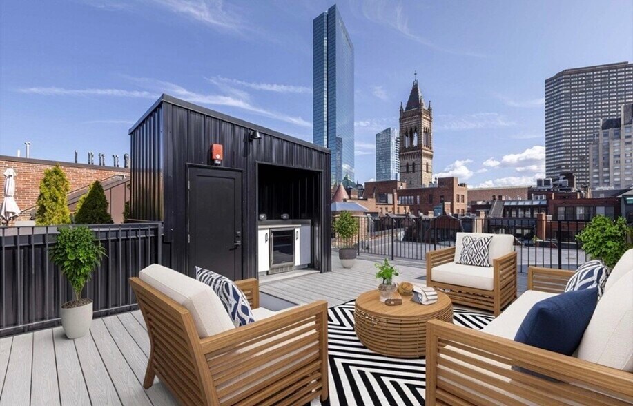 Building Photo - 169 Newbury St