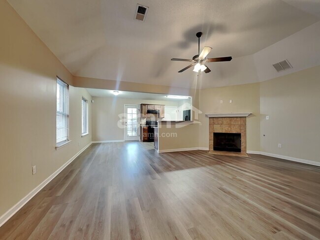 Building Photo - 10062 Mill Hill Ave