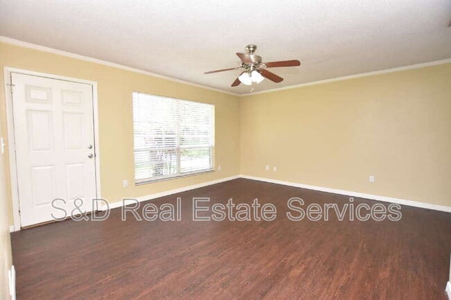 Building Photo - 4615 San Antonio Dr