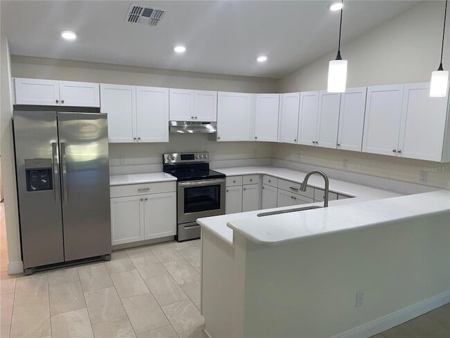 Building Photo - 110 Dewitt Ct