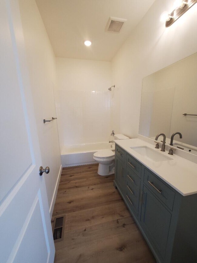 Building Photo - 5905 Jackling Way