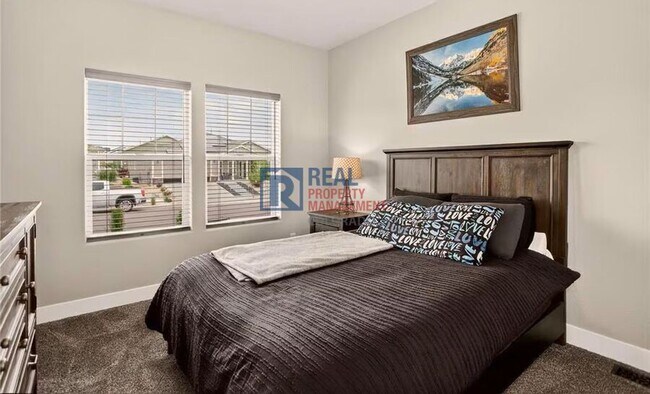 Building Photo - 6687 Rolling Creek Dr