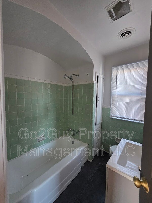 Building Photo - 5502 Audubon Rd