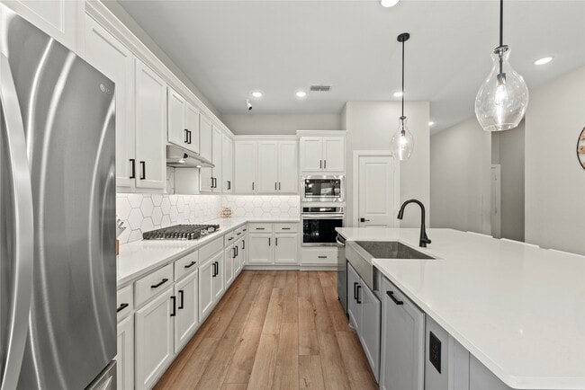 Building Photo - 2506 Big Basin Trl