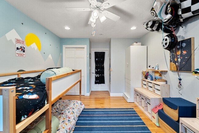 Building Photo - 890 Winthrop Ave