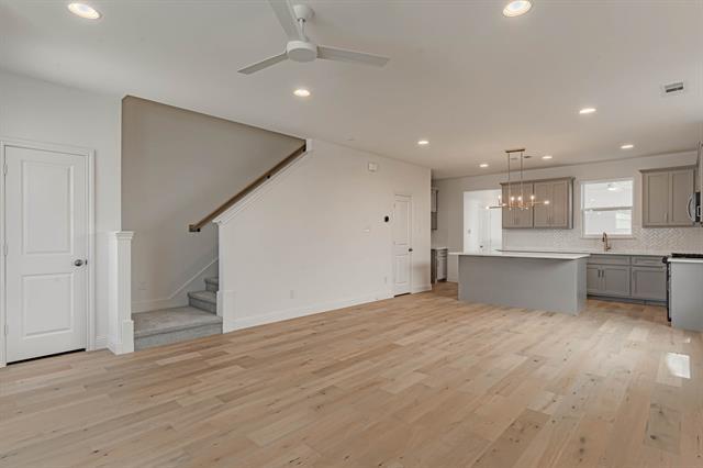 Building Photo - 312 Sunset Ln