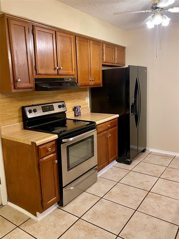 Building Photo - 1806 Sierra Dr