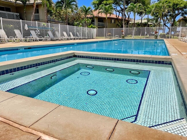 Building Photo - Beach Style 2 bed/2bath Luxury Condo - Finely Furnished - Steps from the Beach - Resort Amenities -