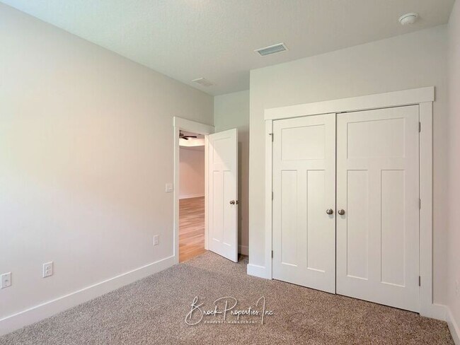 Building Photo - 6052 Rutherford Lp