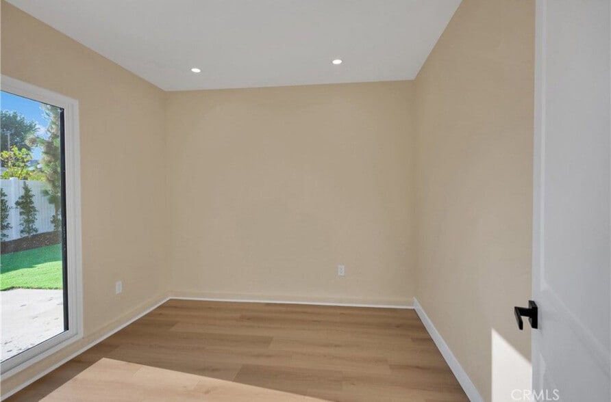 Building Photo - 10509 Dempsey Ave