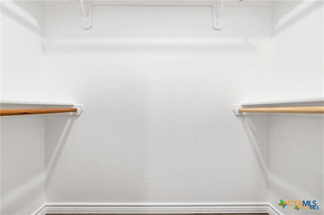 Building Photo - 3509 Abraham Dr